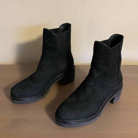 MICHAEL Michael Kors Black Chunky Booties with Rubber Soles - Women’s Size 7.5 - Picture 5 of 9